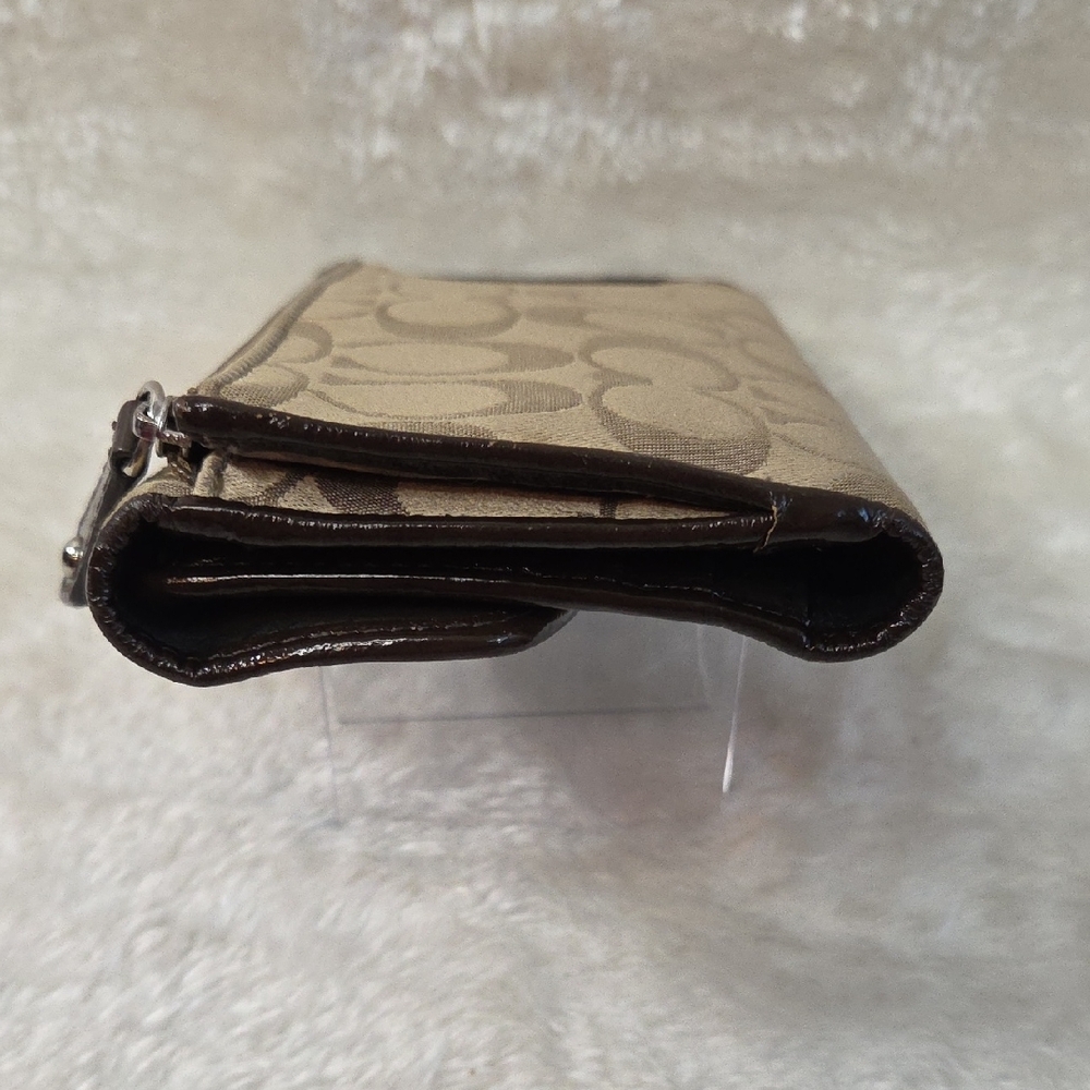 Coach Vintage Tan Signature long Wallet - Picture 6 of 6